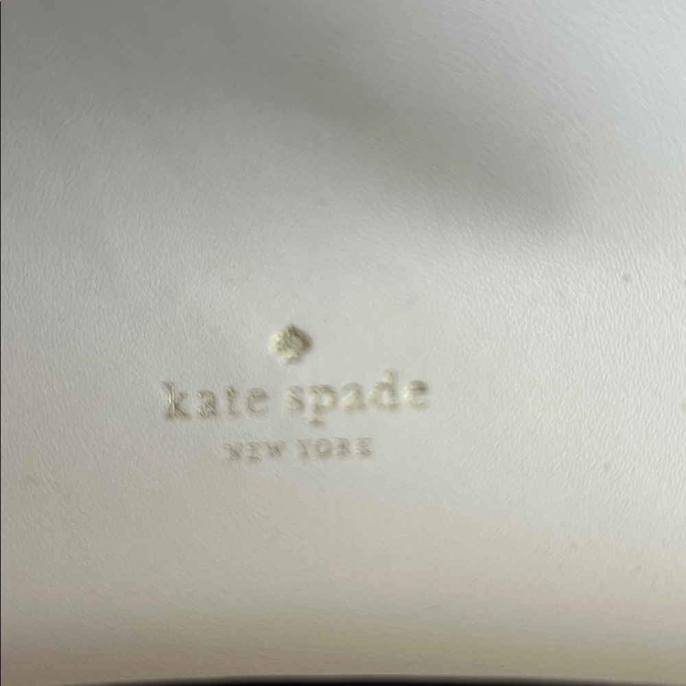 Kate Spade Ivory Crossbody Bag with Gold Chain - Picture 3 of 5